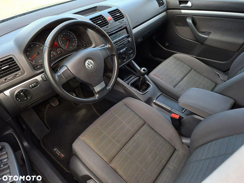 Volkswagen Golf - 15