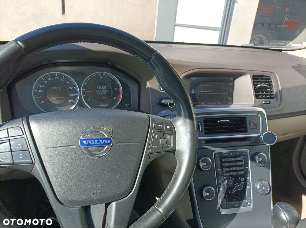 Volvo S60 D2 - 11