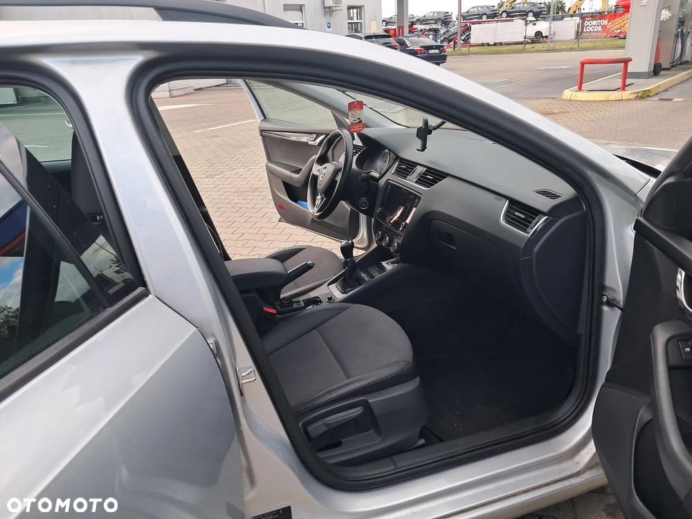 Skoda Octavia 1.5 TSI ACT Active - 6