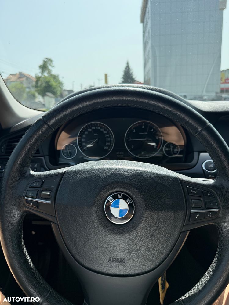 BMW Seria 5 520d - 15