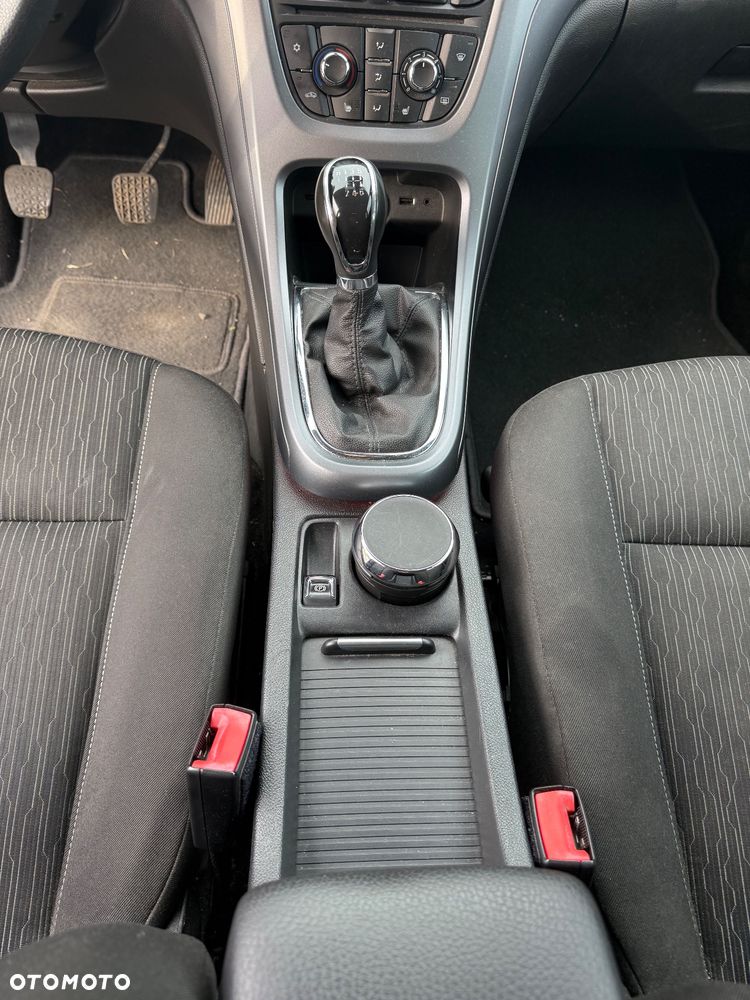 Opel Astra 1.4 T Enjoy - 15
