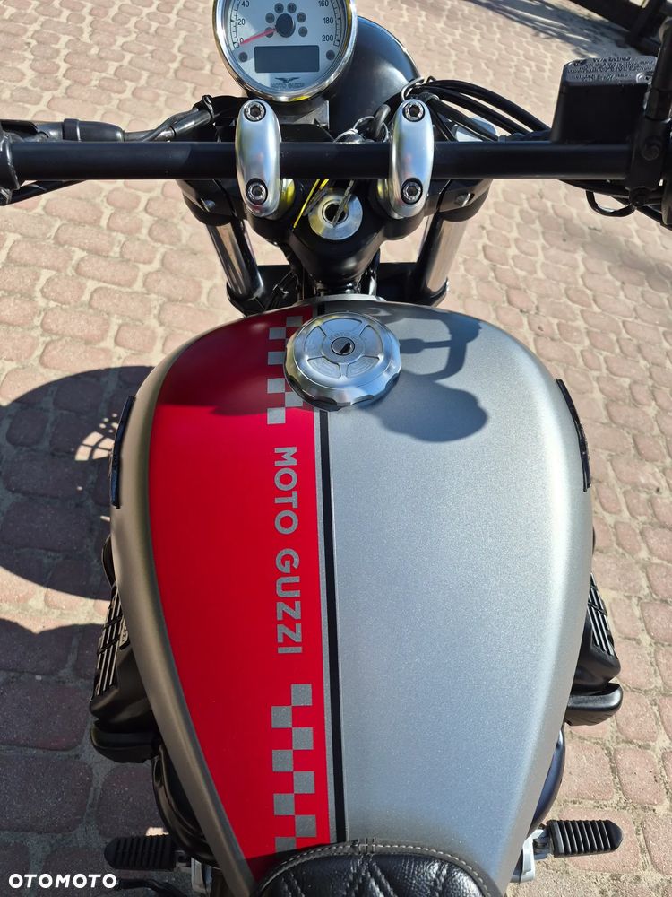 Moto Guzzi V9 - 17