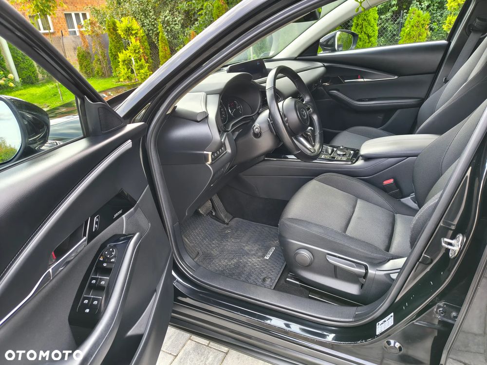 Mazda CX-30 2.0 mHEV Hikari 2WD - 39
