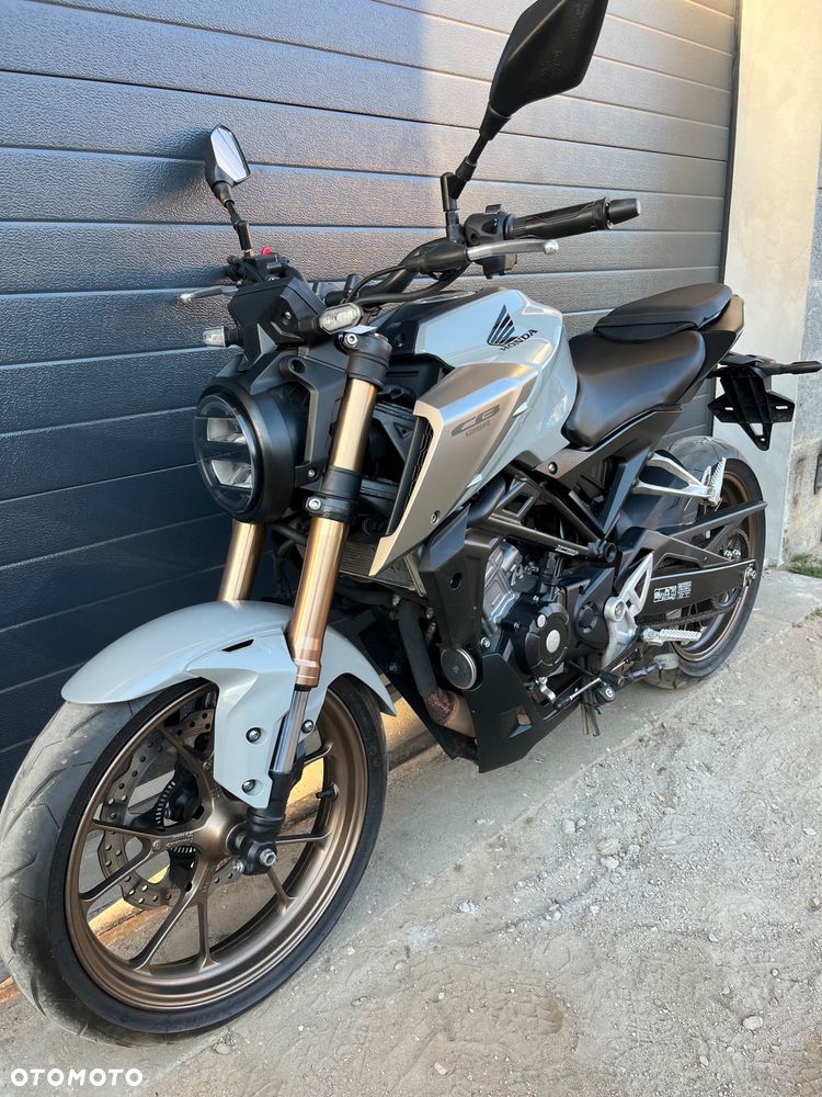 Honda CB - 3