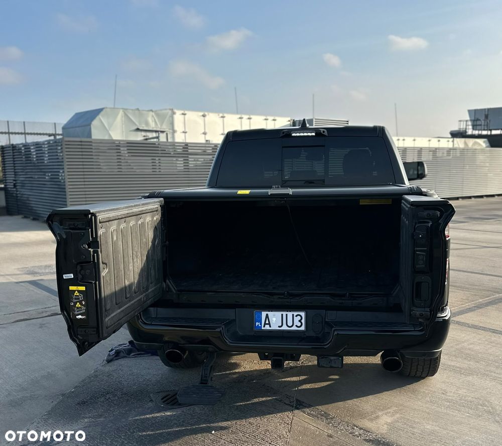 Dodge RAM 5.7 4x4 - 18
