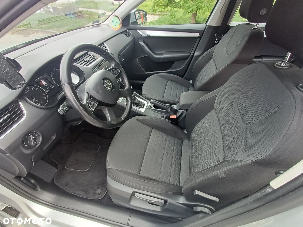 Skoda Octavia 2.0 TDI Elegance DSG - 7