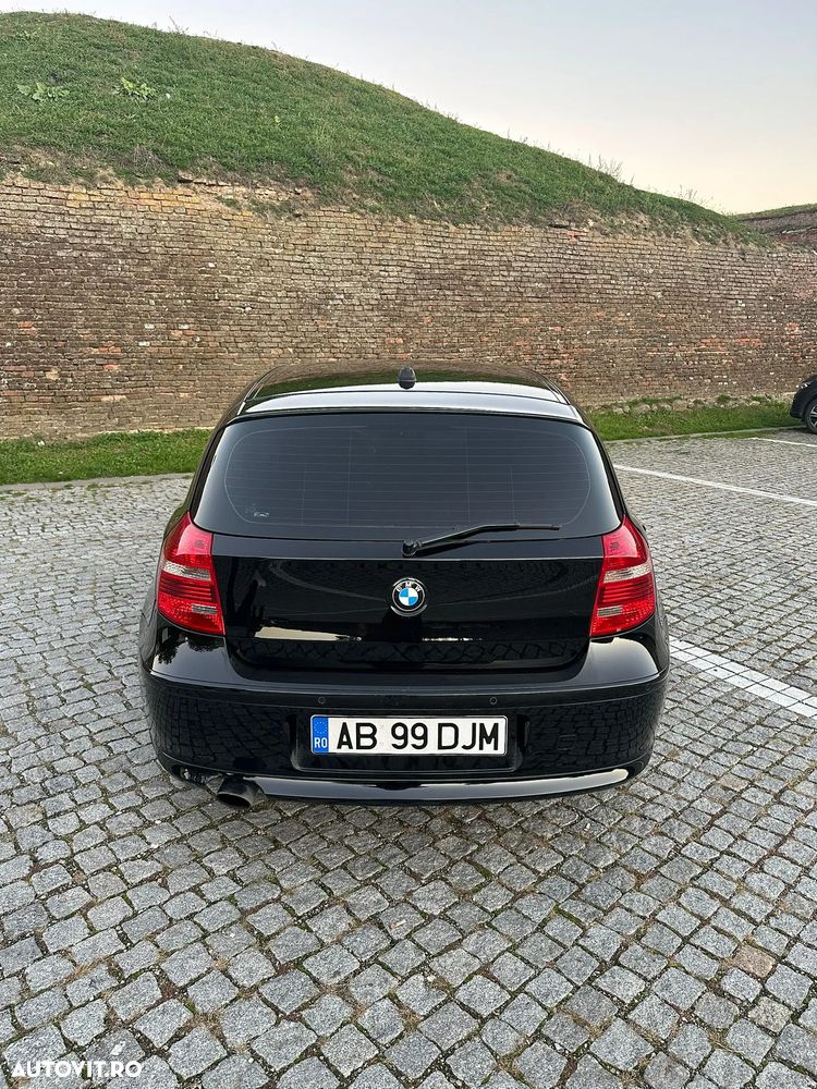 BMW Seria 1 123d - 5