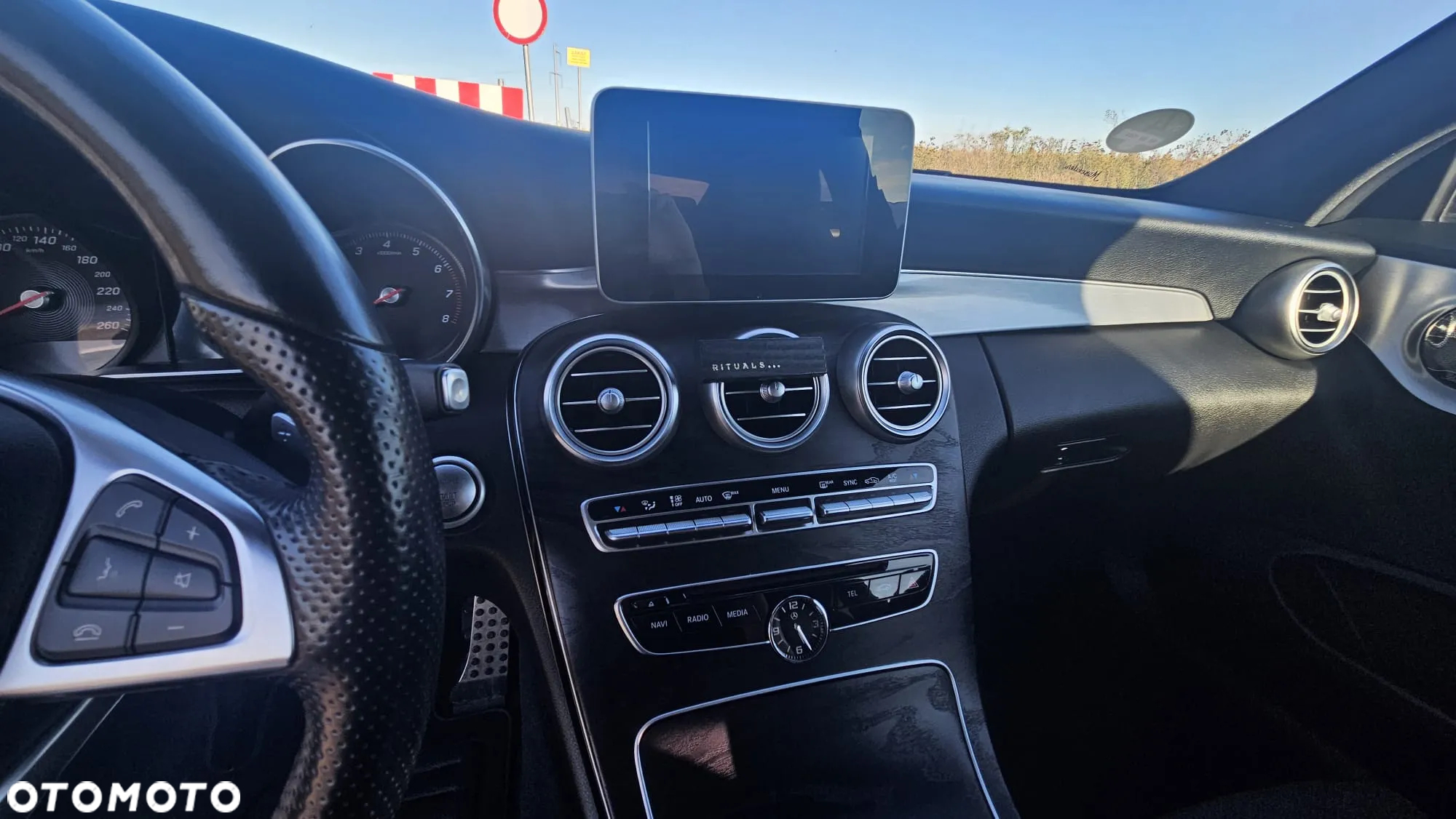Mercedes-Benz Klasa C 200 Coupe 9G-TRONIC AMG Line - 29