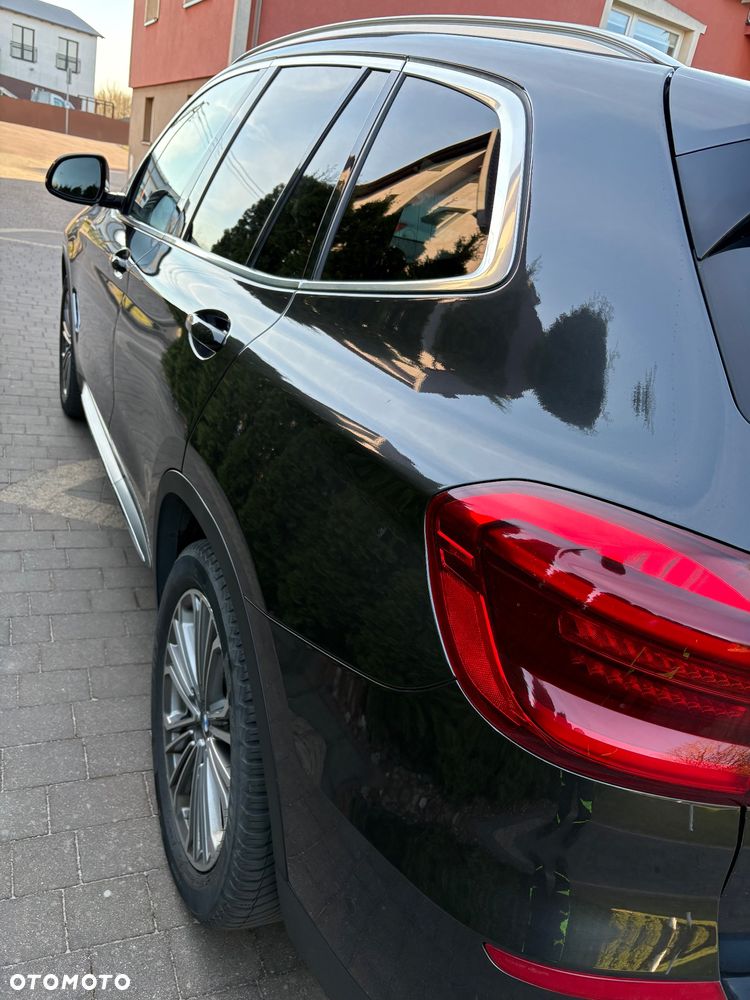 BMW X3 xDrive20d Luxury Line - 9