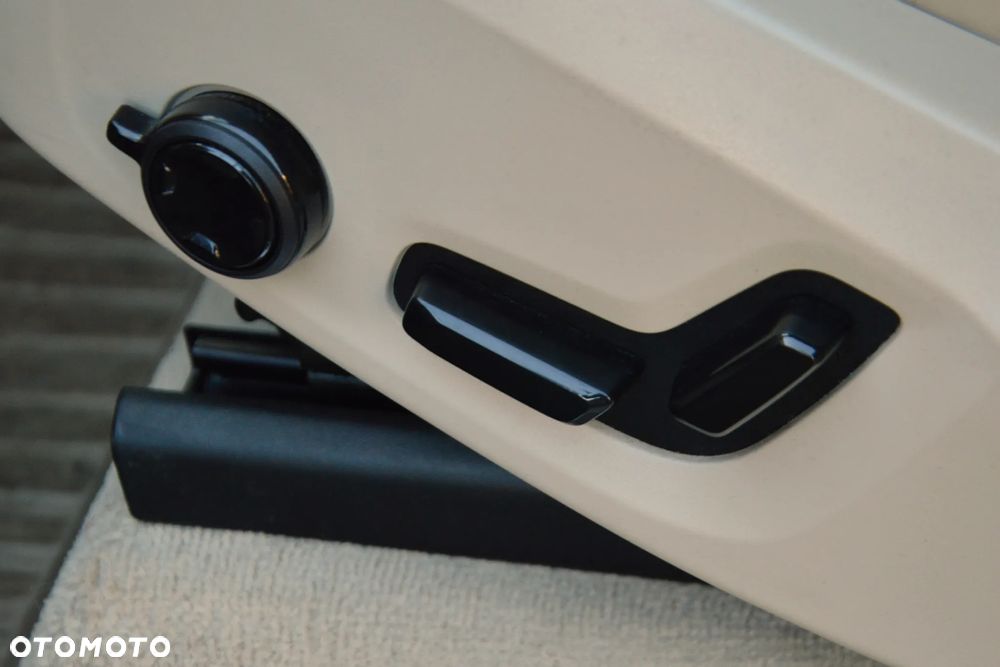 Volvo XC 90 B5 D AWD Inscription 7os - 17