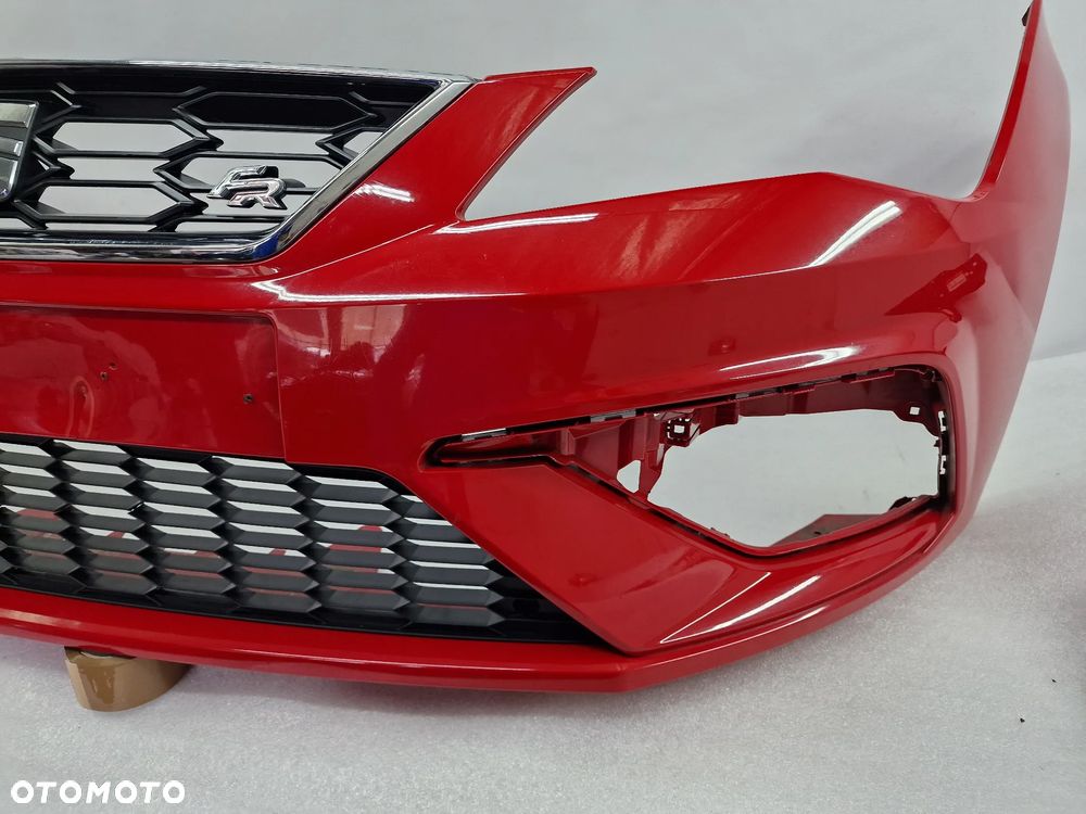 SEAT LEON 3 III 5F0 LIFT FR 16- KOMPLETNY ZDERZAK PRZEDNI PRZÓD + GRILL + KRATKA ŚRODKOWA , ŁADNY , KOLOR CZERWONY , NR 5F0807221AB / 5F0807221AJ , NR AUKCJI NZ971 - 23