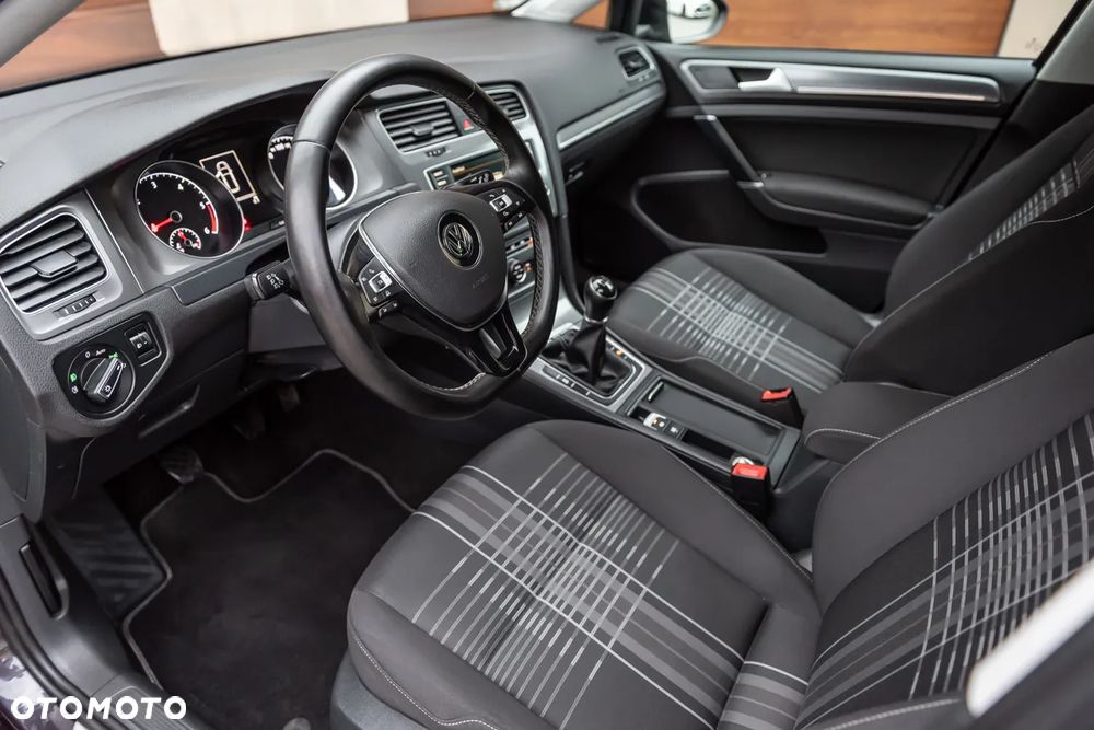 Volkswagen Golf Variant 1.6 TDI BlueMotion Technology Allstar - 13