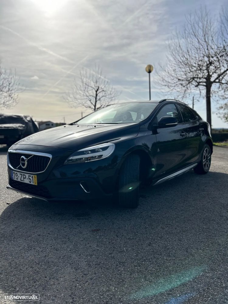 Volvo V40 Cross Country - 11