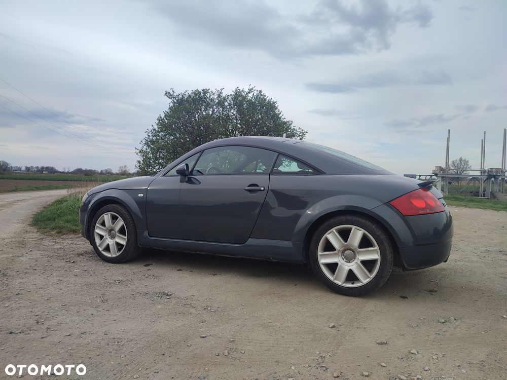Audi TT Coupé 1.8T - 8