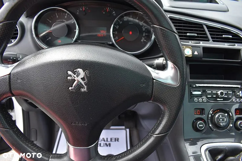 Peugeot 3008 1.6 THP Style - 17