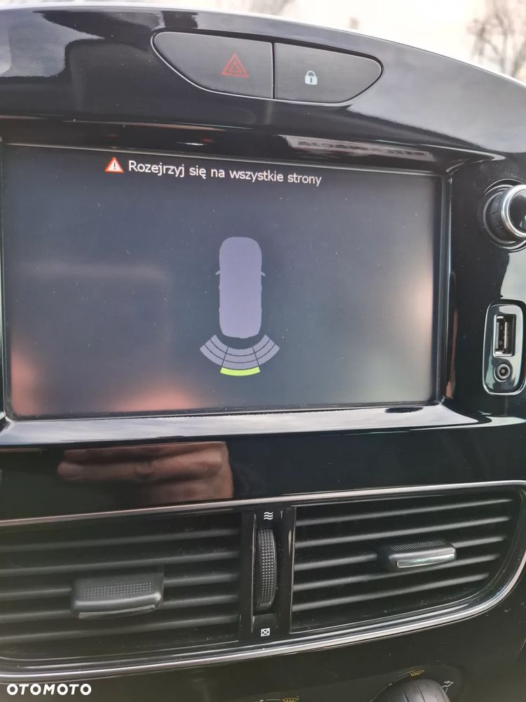 Renault Clio 1.2 16V 75 Limited - 17