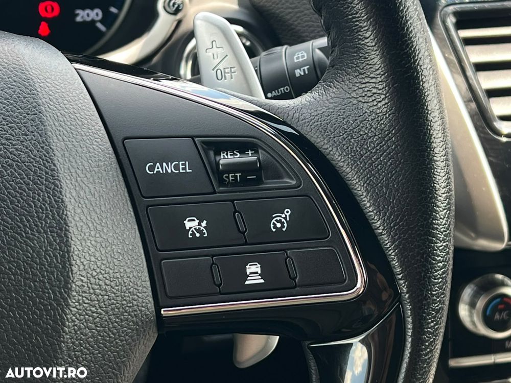Mitsubishi Eclipse-Cross PHEV Intense+ - 29