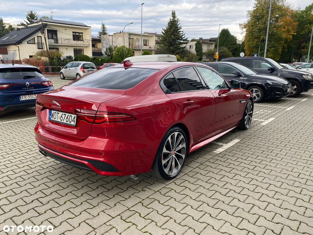 Jaguar XE 2.0 D180 R-Dynamic SE - 13