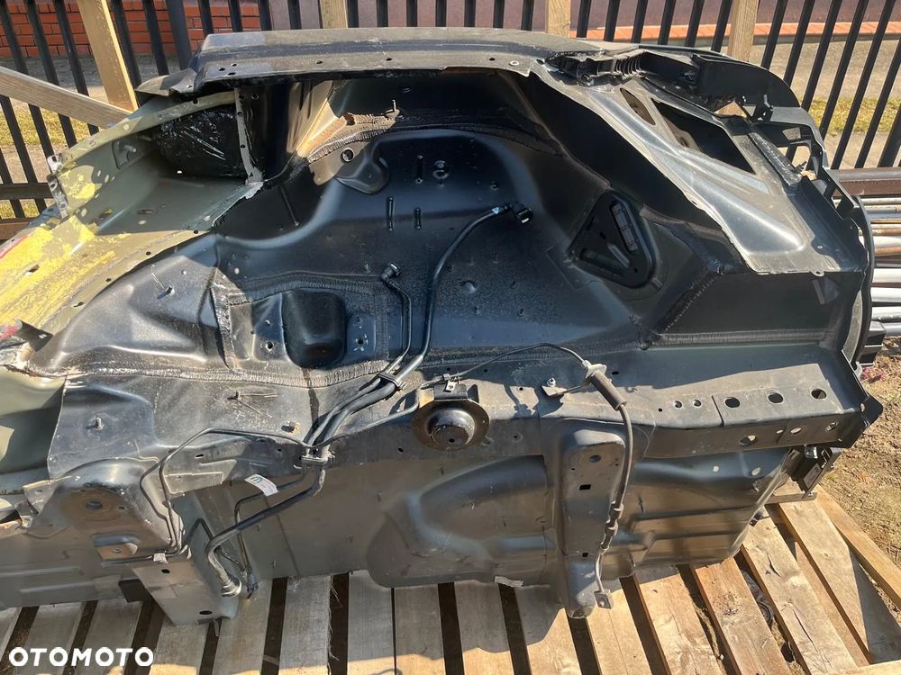 Ćwiartka lewy tył Jeep WL - 12