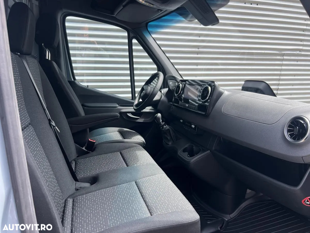 Mercedes-Benz Sprinter 317 - furgon 14m3 - LED - 15