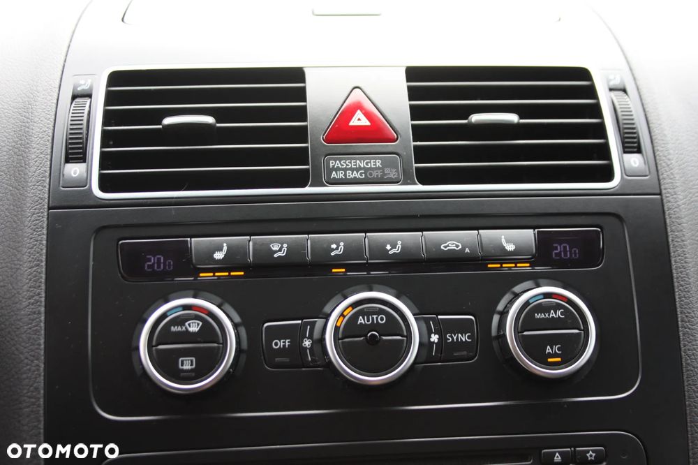 Volkswagen Touran 2.0 TDI DPF BlueMotion Technology DSG Cup - 29