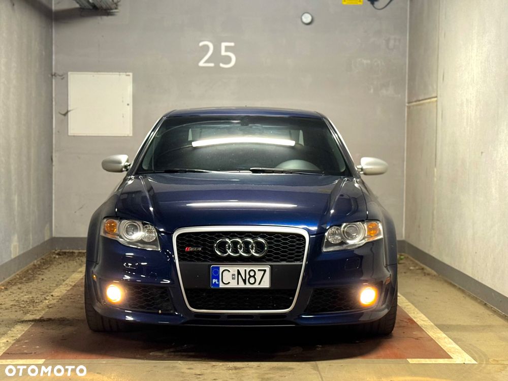 Audi RS4 Limousine ver-standard - 7