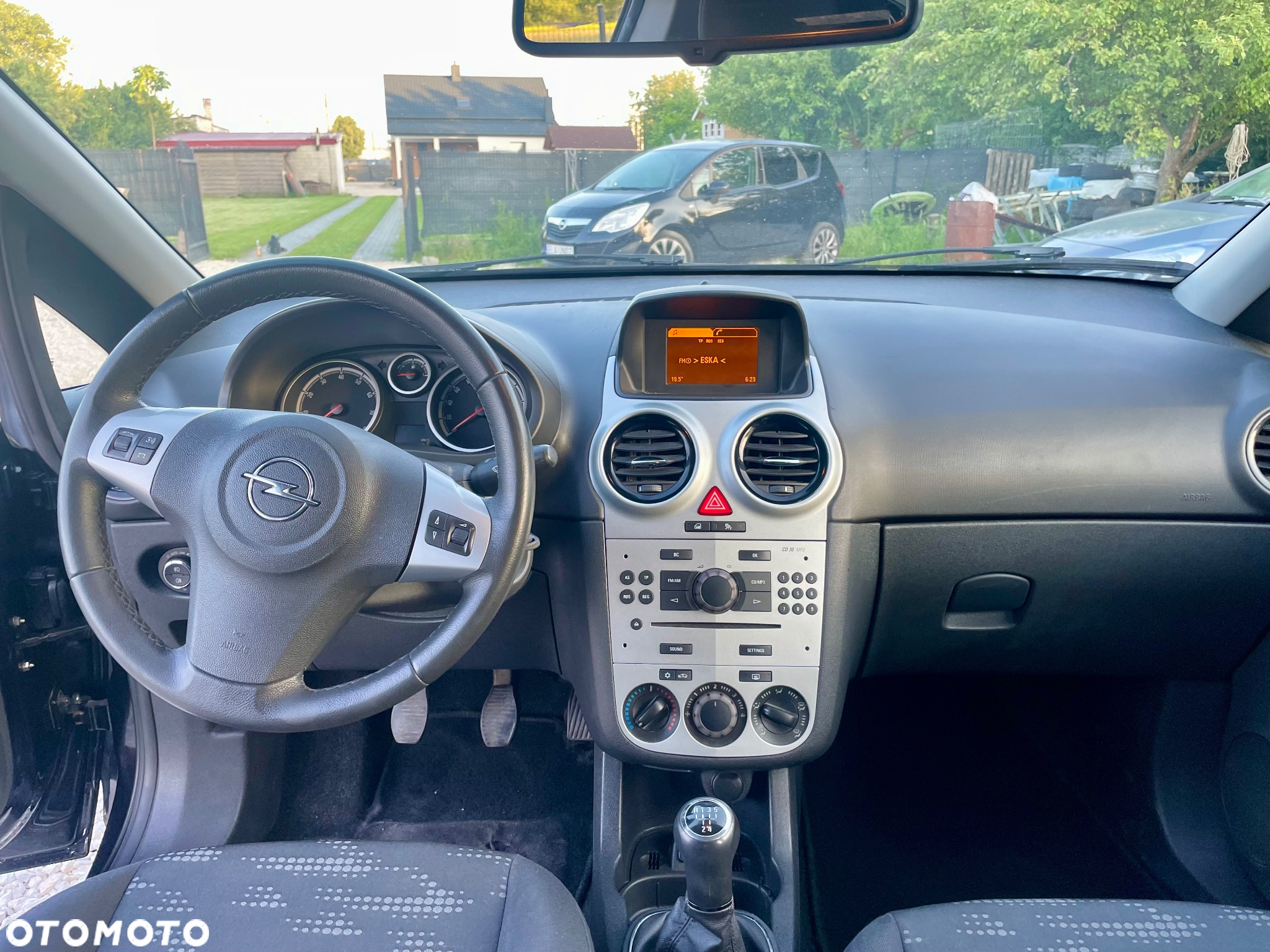 Opel Corsa 1.4 16V Innovation - 6