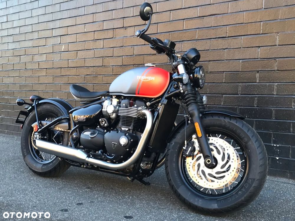 Triumph Bonneville Bobber - 1