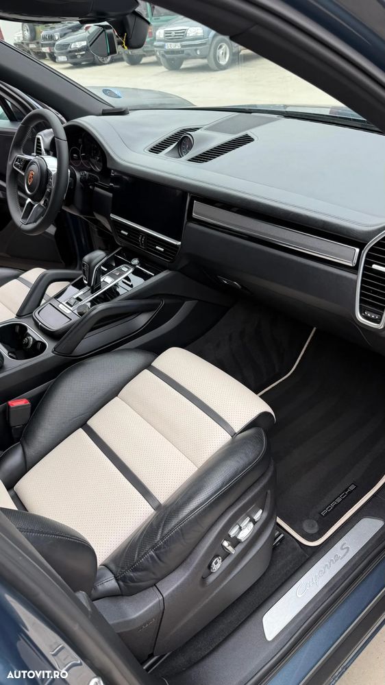 Porsche Cayenne - 13