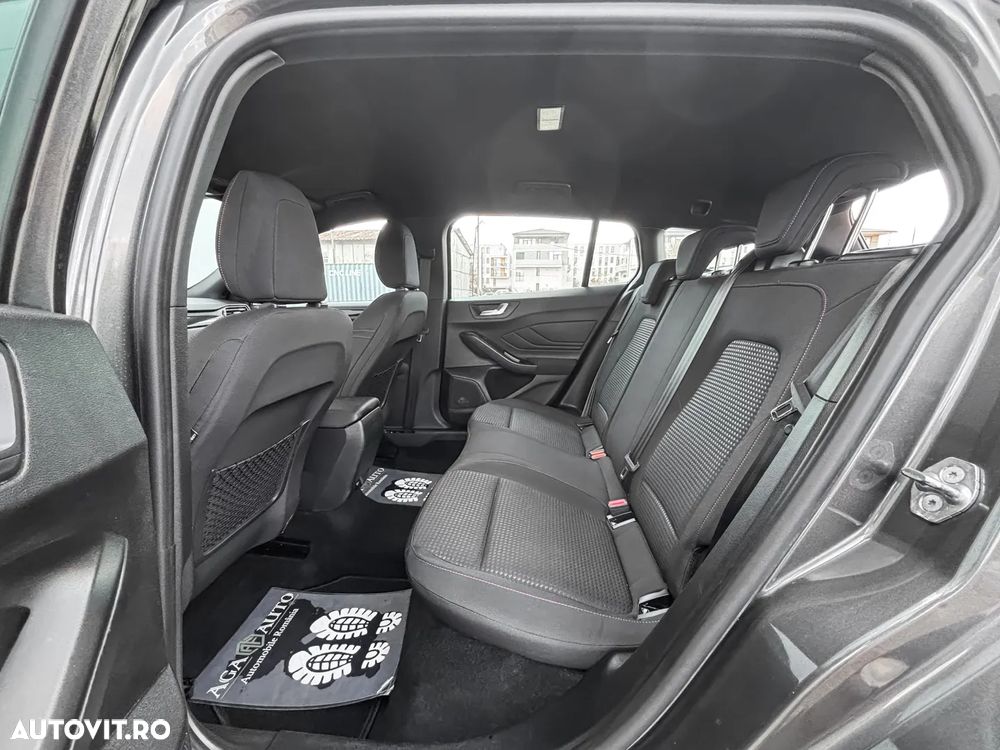 Ford Focus - 9