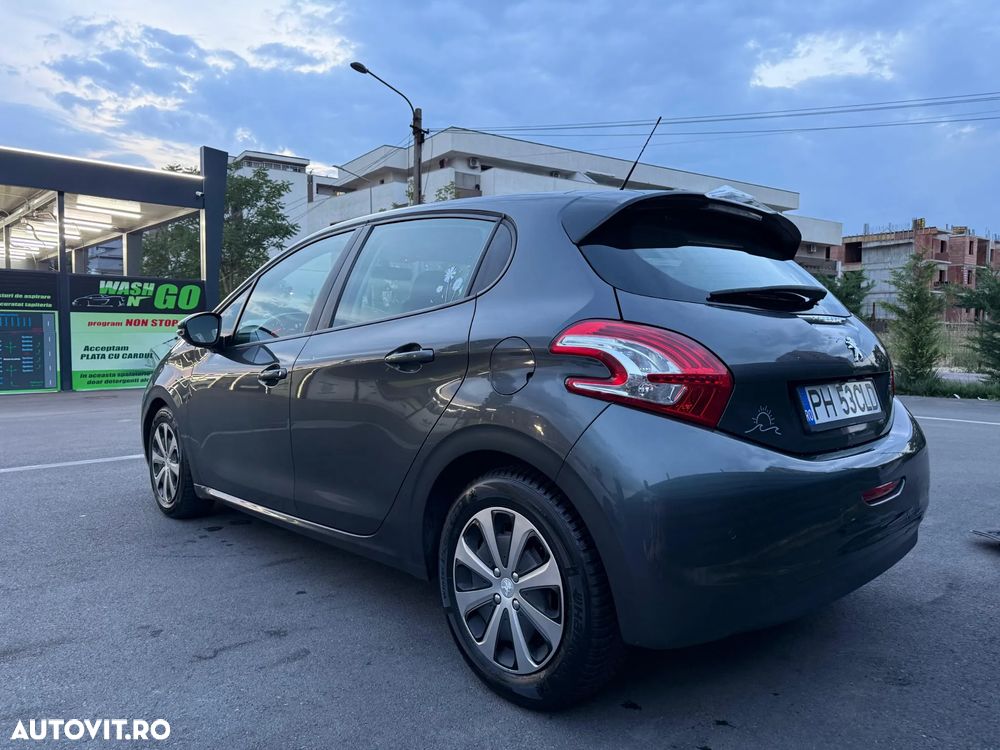 Peugeot 208 - 3
