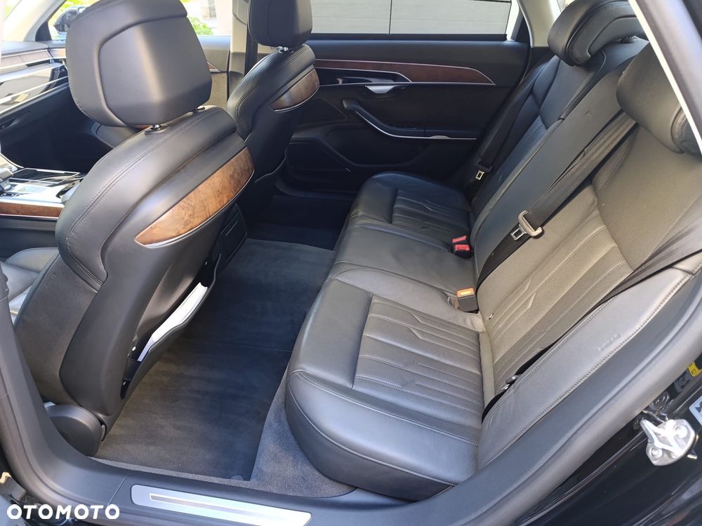 Audi A8 - 9