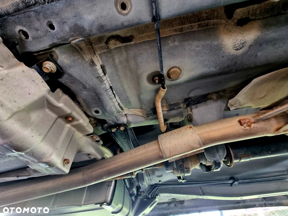 Toyota RAV4 D-4D 4x4 - 32