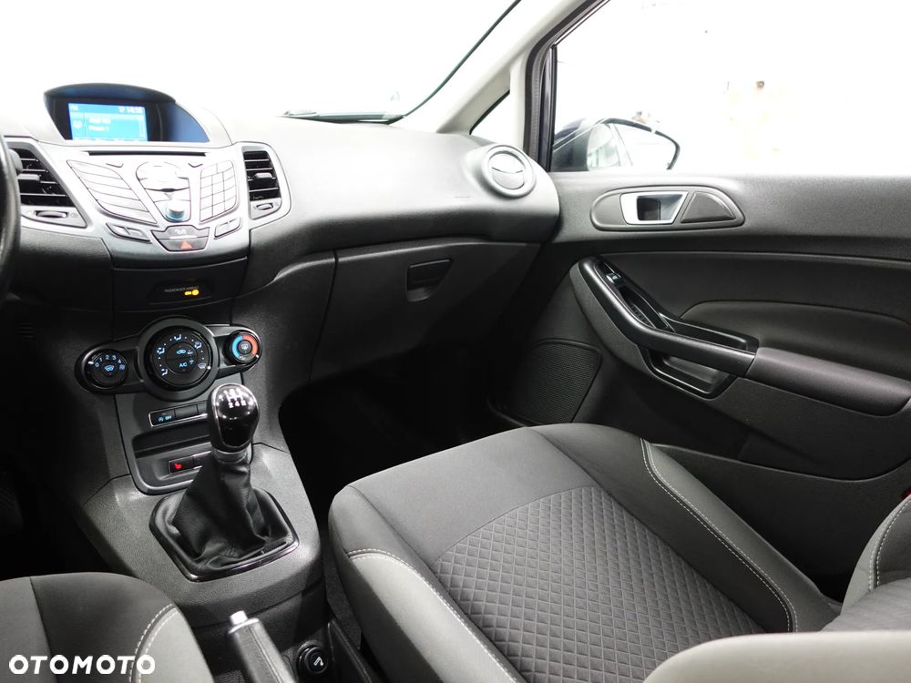 Ford Fiesta 1.0 Celebration - 33