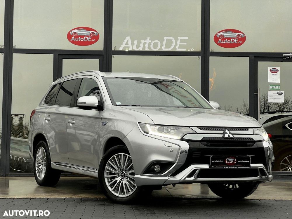 Mitsubishi Outlander - 2