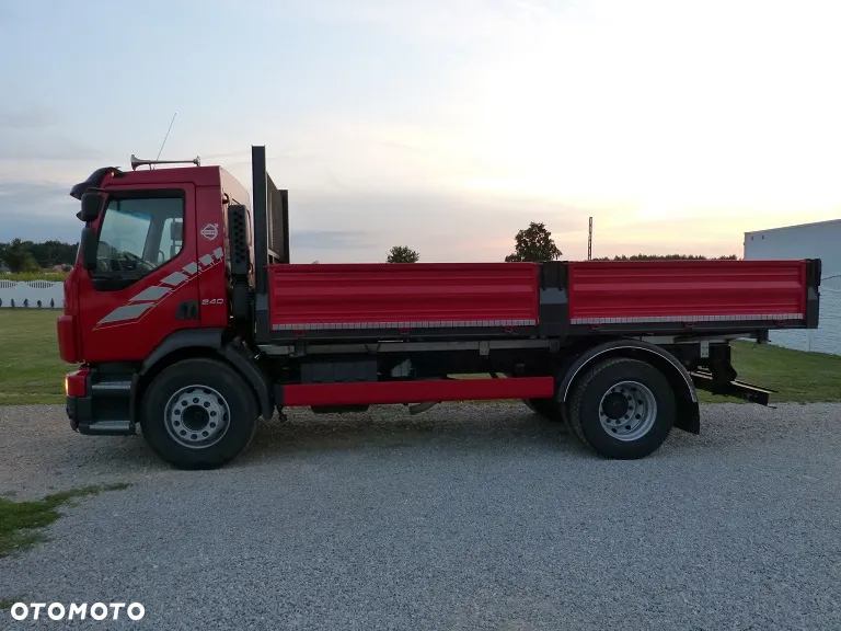 Volvo FL 240 WYWROTKA / NOWY KIPER / 3 STRONNY /  EURO 5 / DMC 18.000 KG / ŁADOWOŚĆ 10.500 KG / NA RESORACH / BLOKADA MOSTU / DŁ. 5.50 M / SUPER STAN / ZACZEP DO PRZYCZEPY - 21