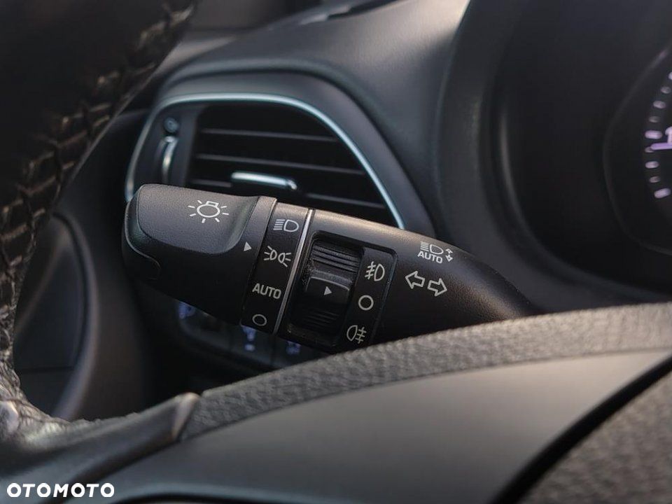 Hyundai i30 1.5 DPI Classic + - 25