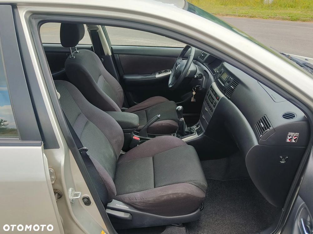 Toyota Corolla 1.4 D-4D - 9