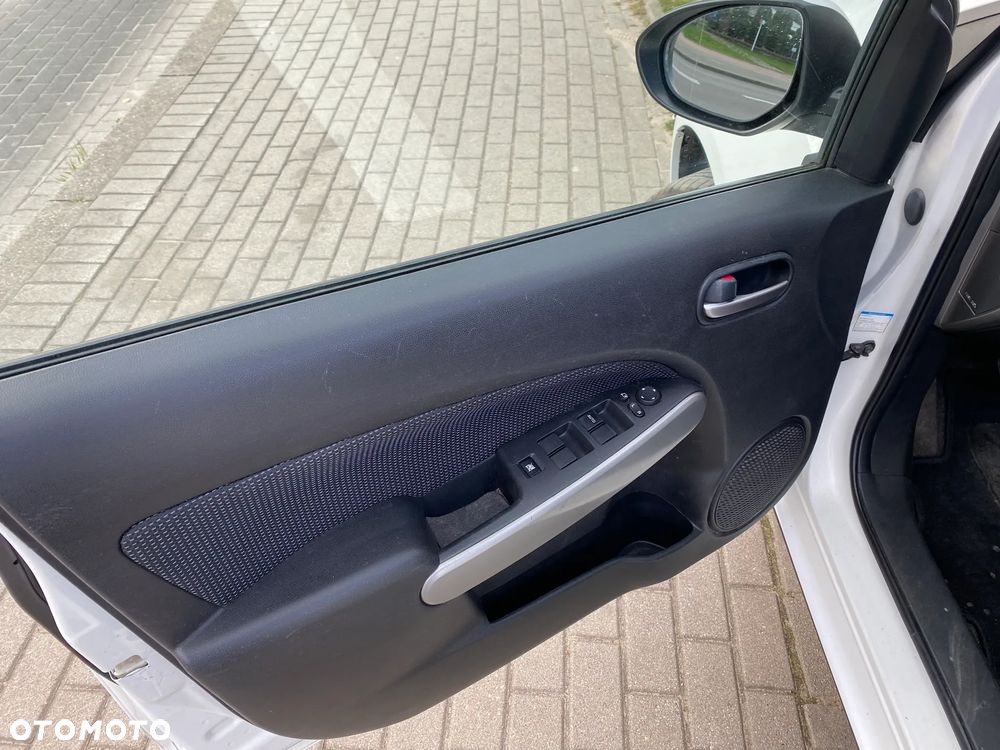 Mazda 2 1.3 Comfort - 12