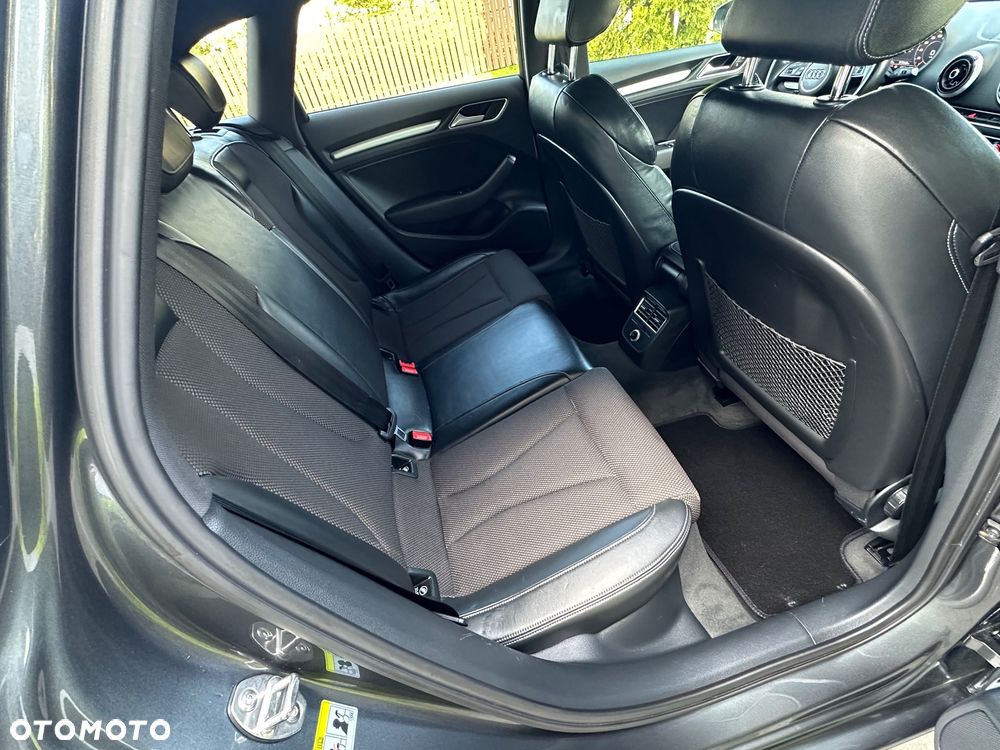 Audi A3 Sportback 2.0 TDI (clean diesel) S tronic S line Sportpaket - 12