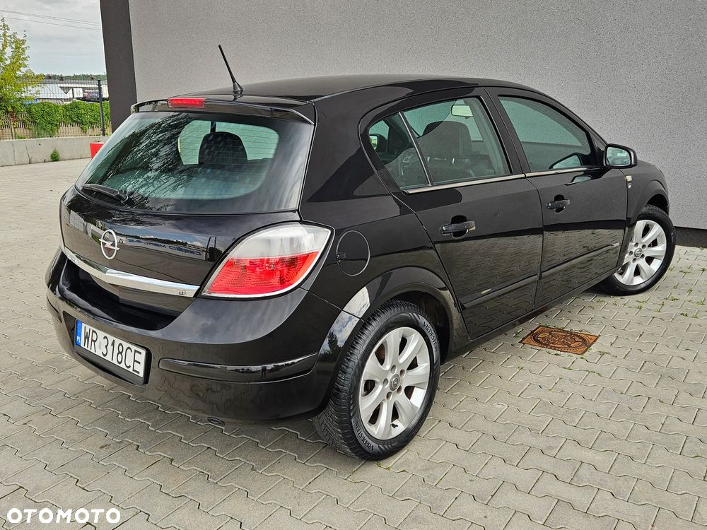 Opel Astra 1.8 Cosmo - 18