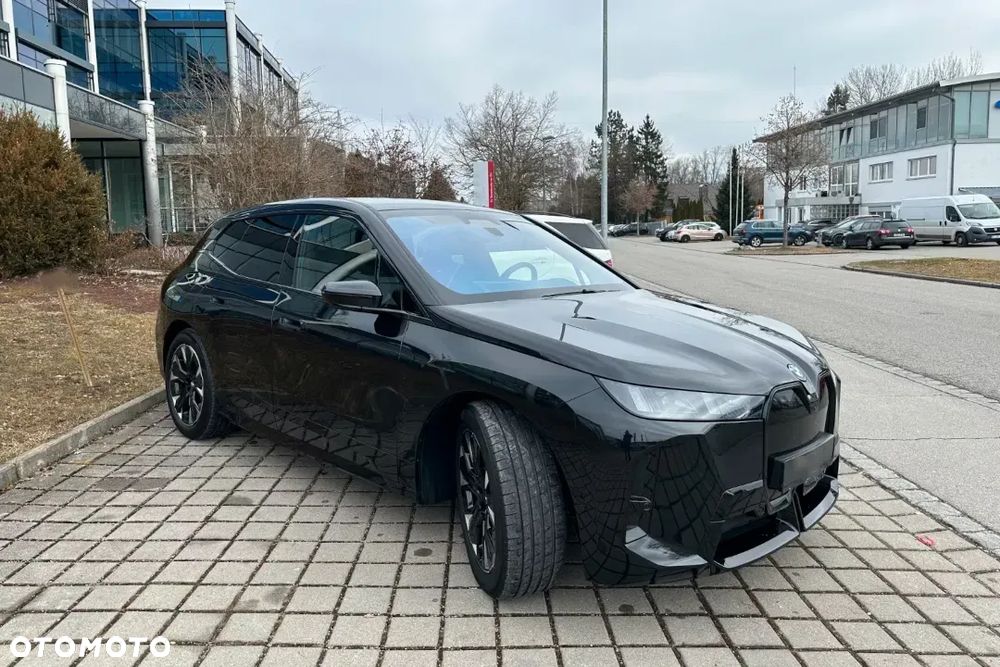 BMW iX xDrive45 100.6kWh - 9