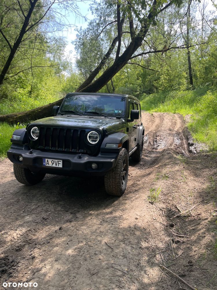 Jeep Wrangler - 21