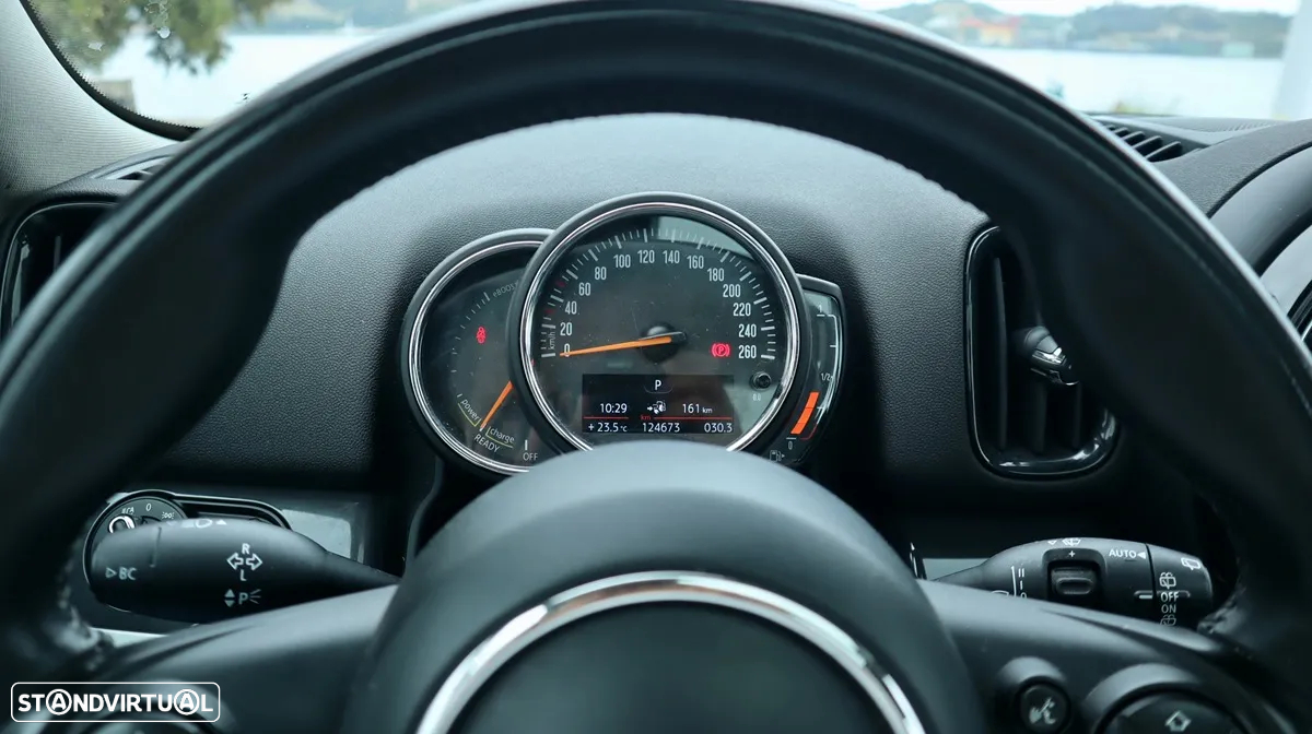 MINI Countryman Cooper SE ALL4 Auto - 32