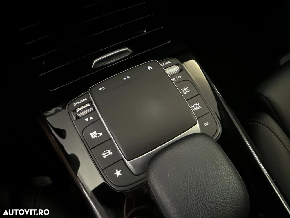 Mercedes-Benz A 250 e Sedan 8G-DCT AMG Line - 18