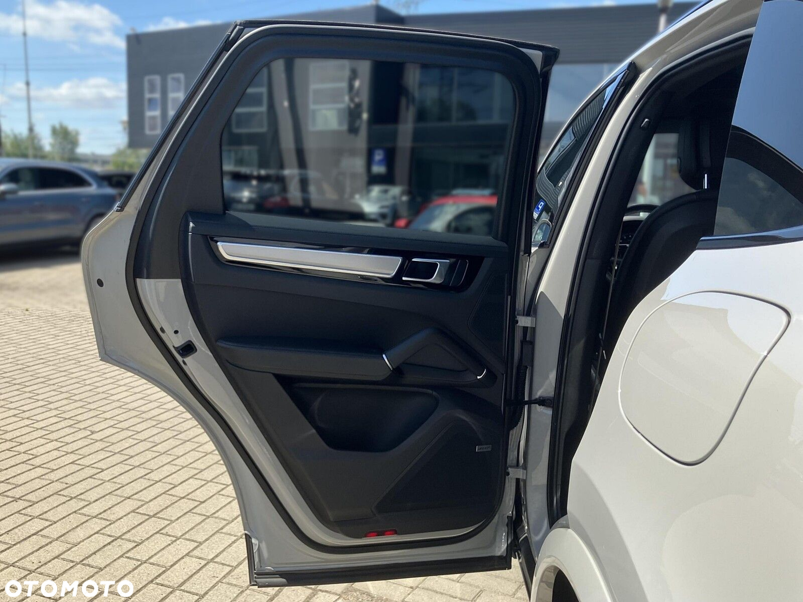 Porsche Cayenne - 22