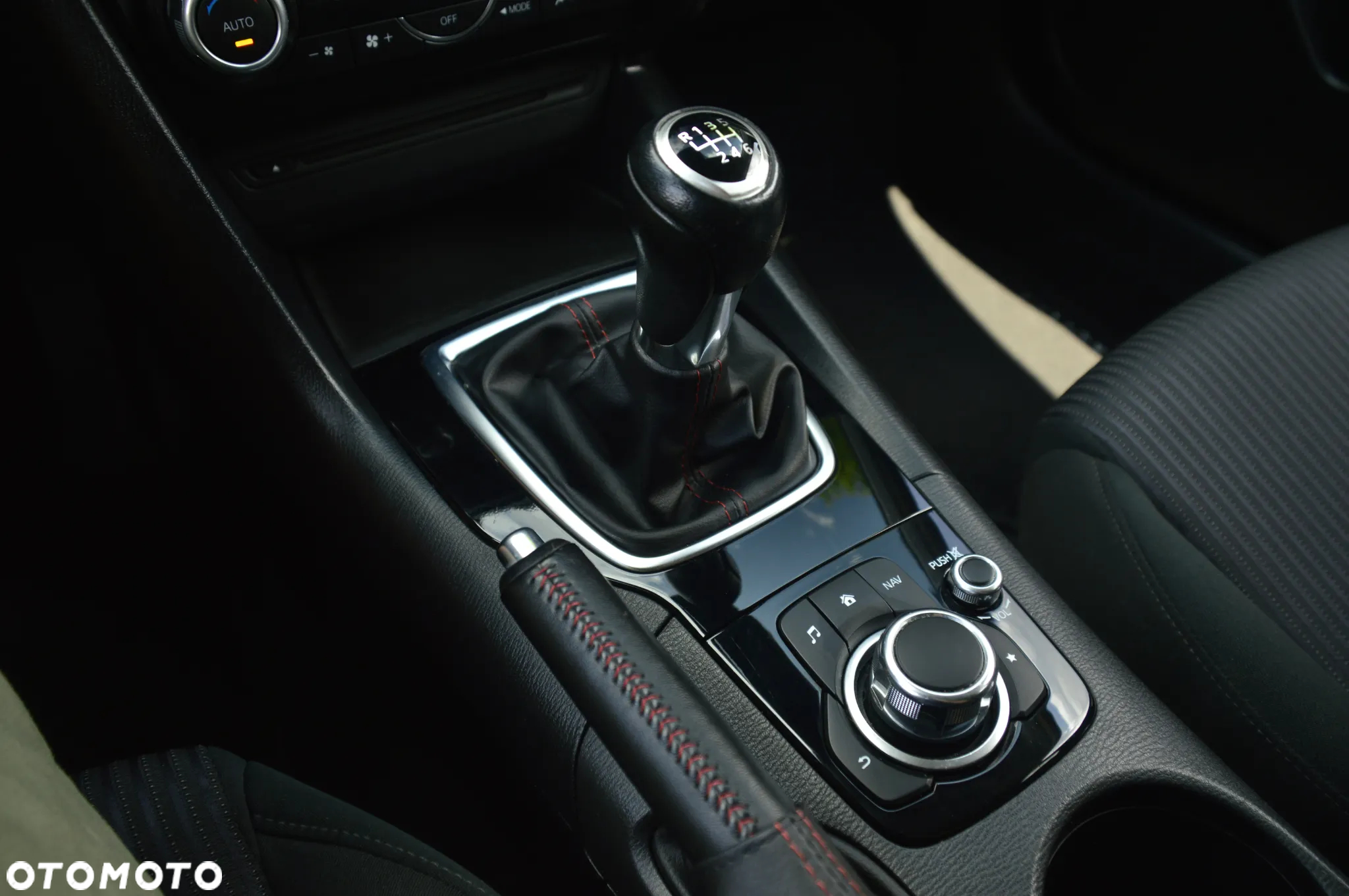 Mazda 3 SKYACTIV-G 165 Center-Line - 23