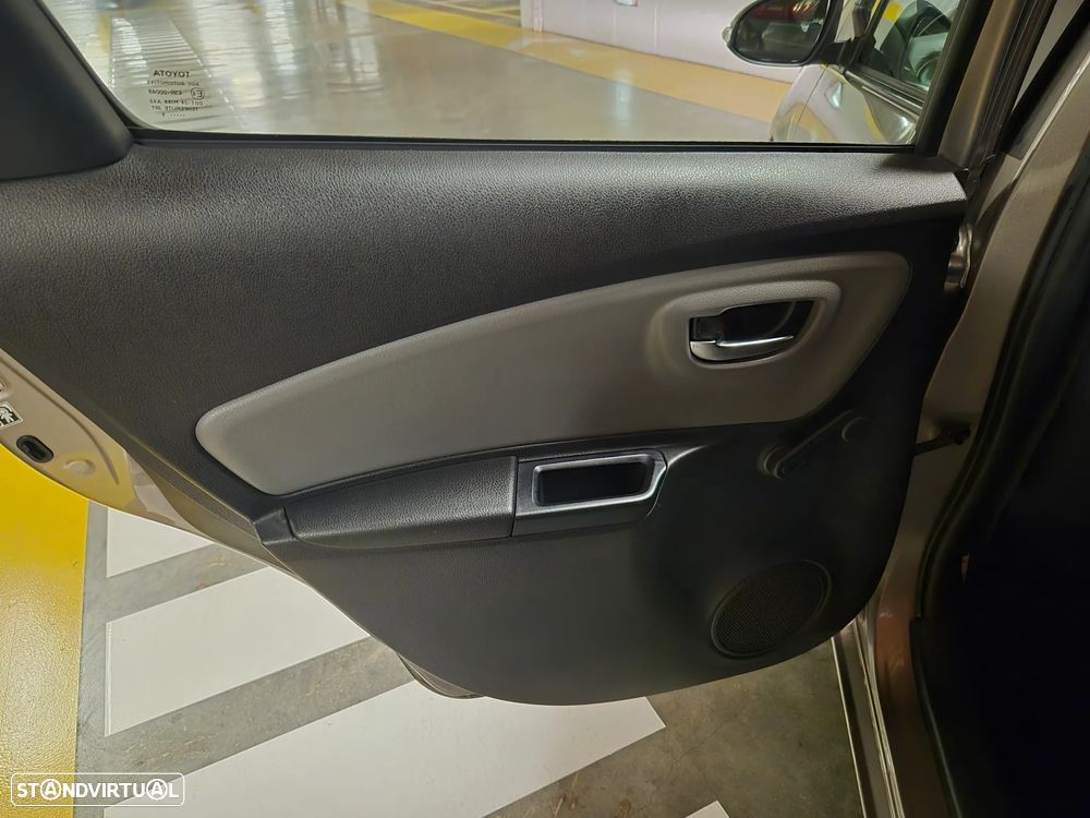 Toyota Yaris 1.0 VVT-i ACtive+AC - 30