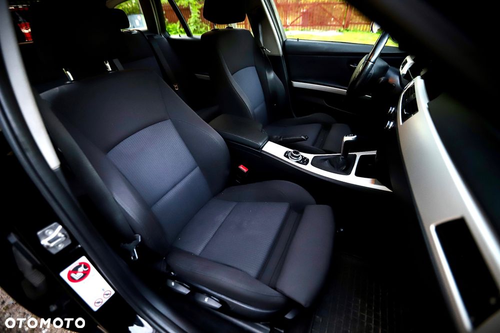 BMW Seria 3 318d - 9