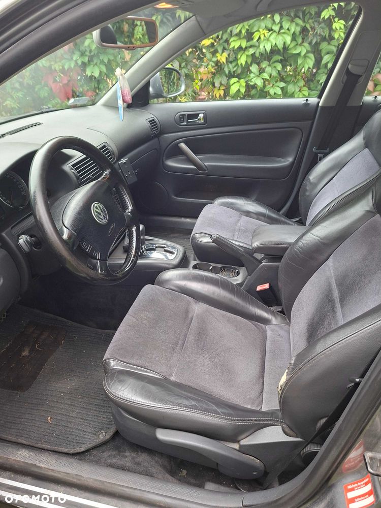 Volkswagen Passat - 5